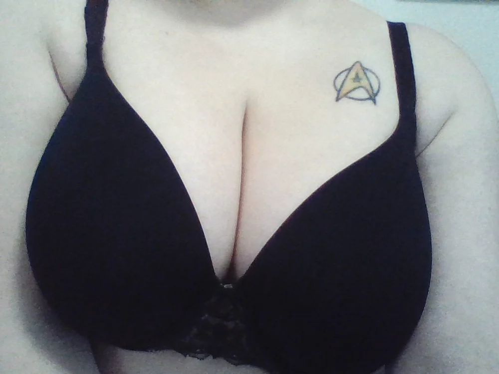 BigTittyPunk offline chatrum