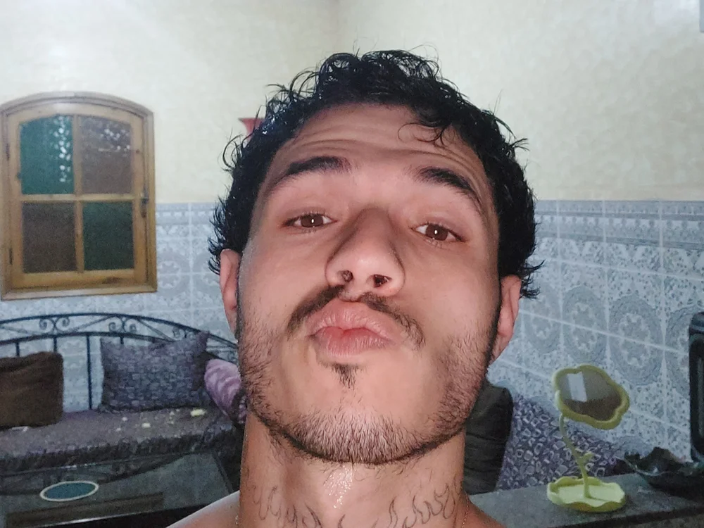 Thewildaliii0 Adlı Modelin Çevrimdışı XXX Sohbeti