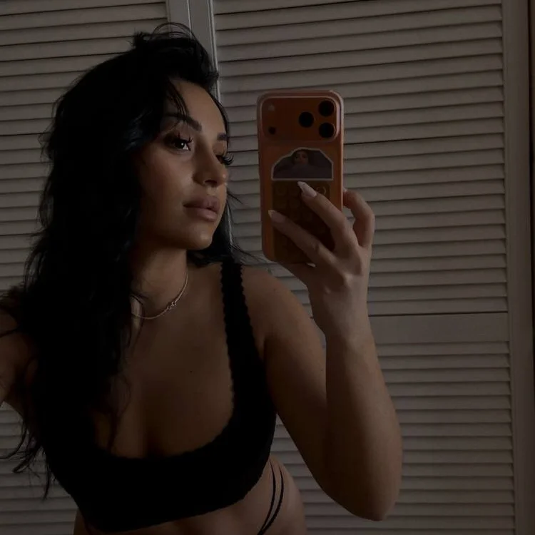 _GloriaaのオフラインXXXチャット