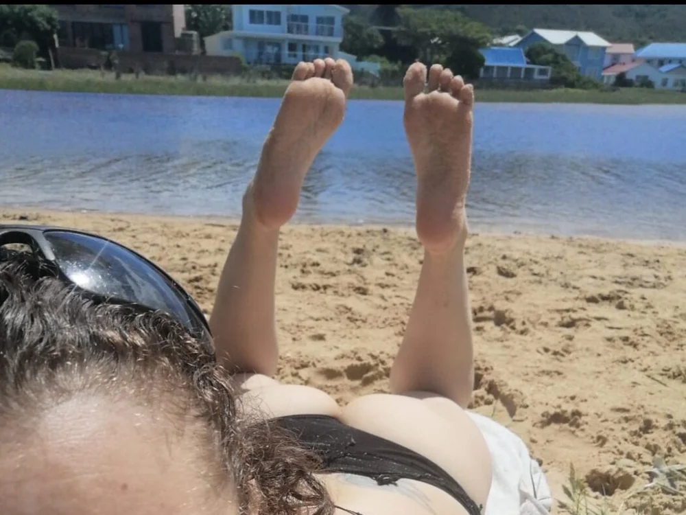 Beautiful_feet's Offline XXX Chat