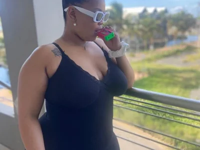 Thick_Ass_Barbiie on StripChat