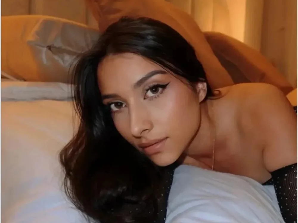 Kristenrousee's Offline XXX Chat
