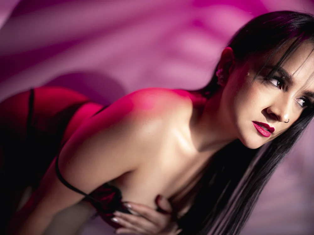 genesigomez Offline XXX-Chat