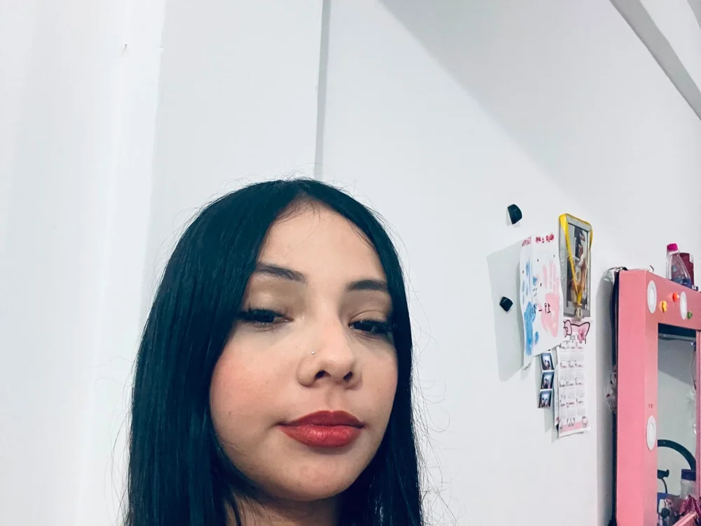 brithani_sofi's Offline XXX Chat