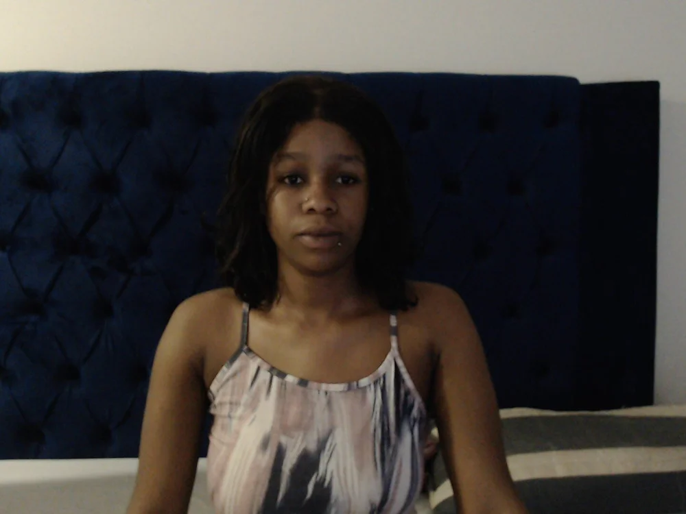 Medusaslender's Offline Chat Room