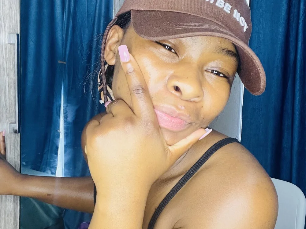 MiyaXo2's Offline XXX Chat