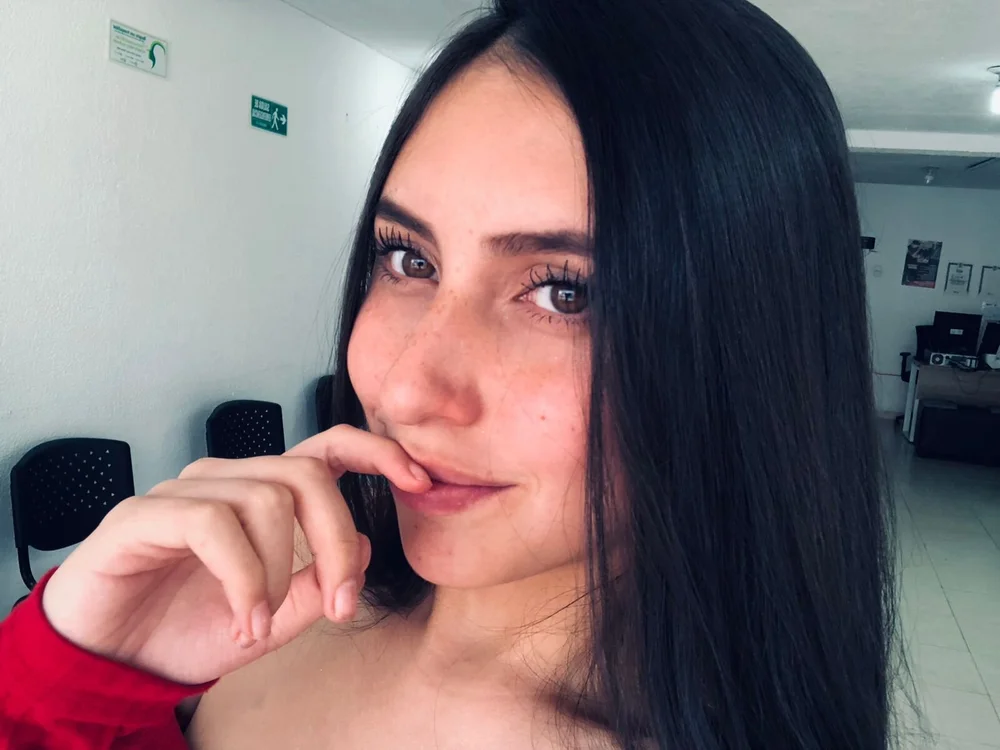 Gaby__3's Offline Chat Room