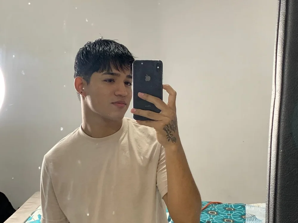 AmazingLatinBoys offline chatrum