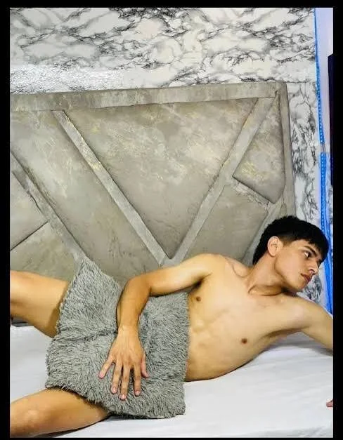 desibull16 Chat XXX offline