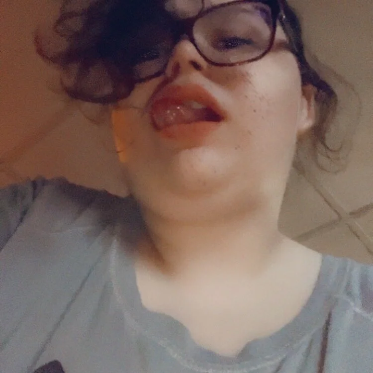 Succubitch's Offline Chat Room