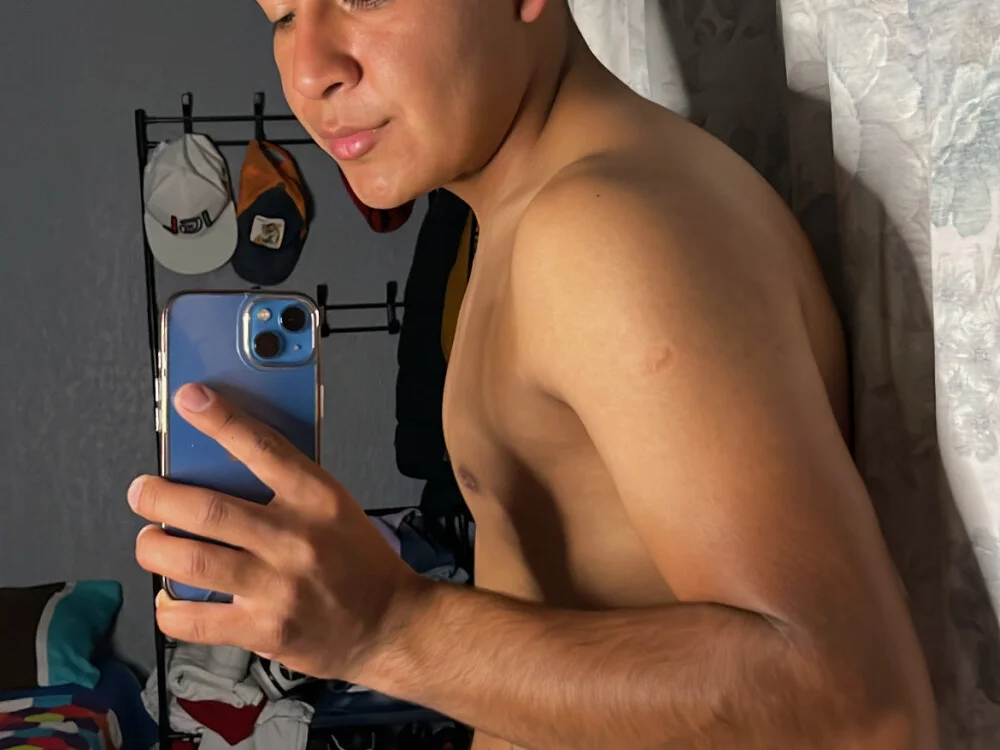 Chatroom XXX hors ligne de Oscar_Bratz