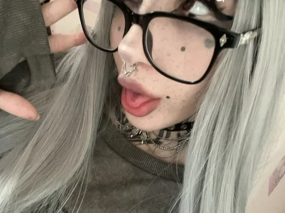 Nana_stolass Chat XXX Ngoại tuyến