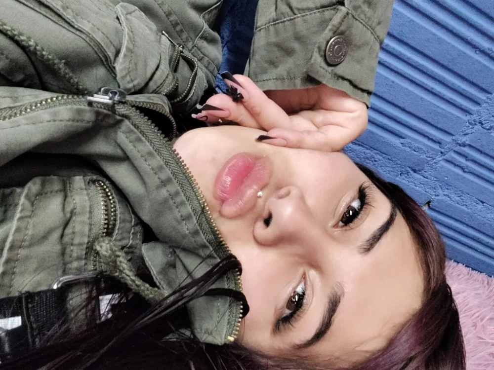 Ambar_fs' Offline Chat Room