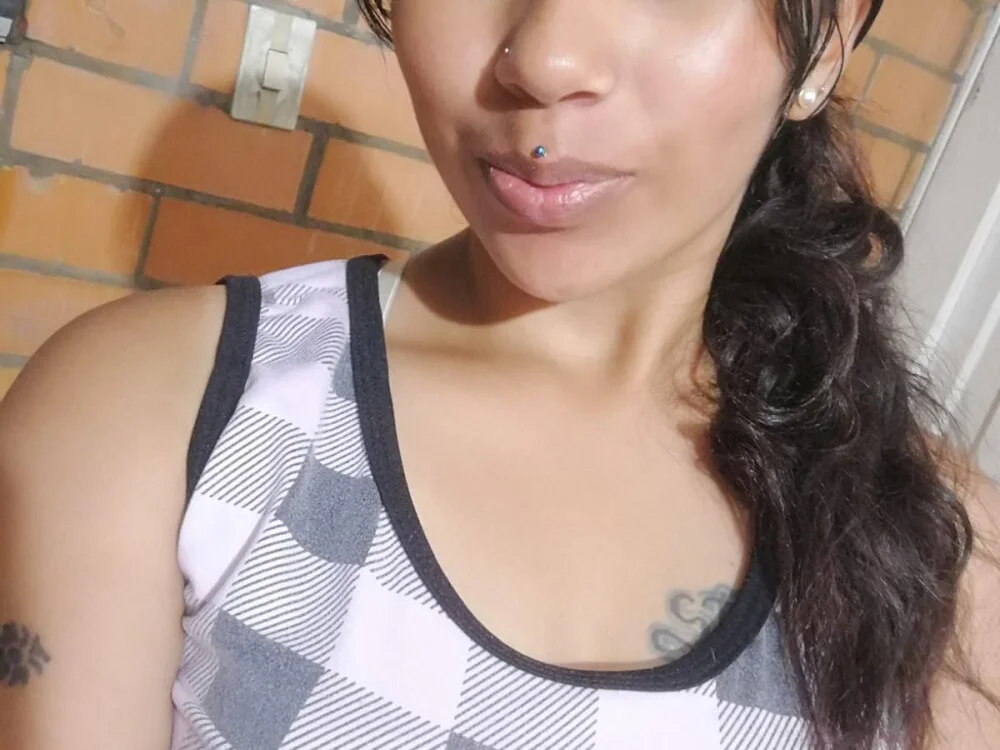 pamela_foxx20's Offline XXX Chat