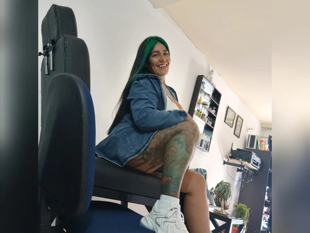 nala_blake's Offline Chat Room