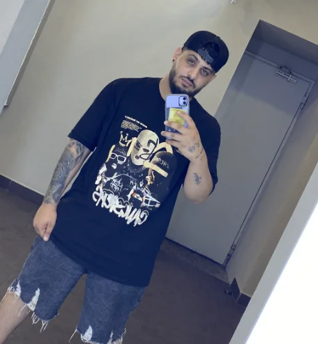 22cmbrowni's Offline Chat Room