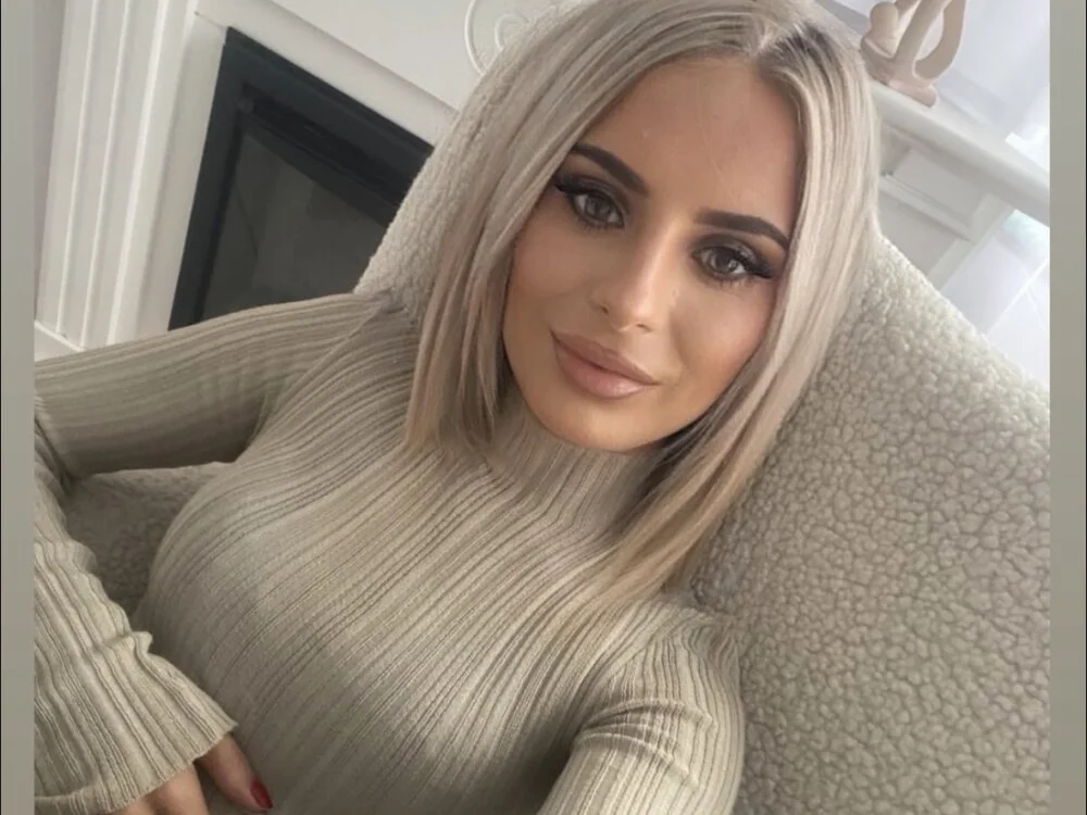 betthy13 Offline XXX Chat