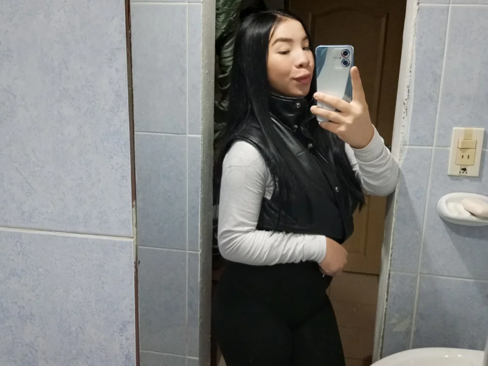 luccy_liu offline chatrum