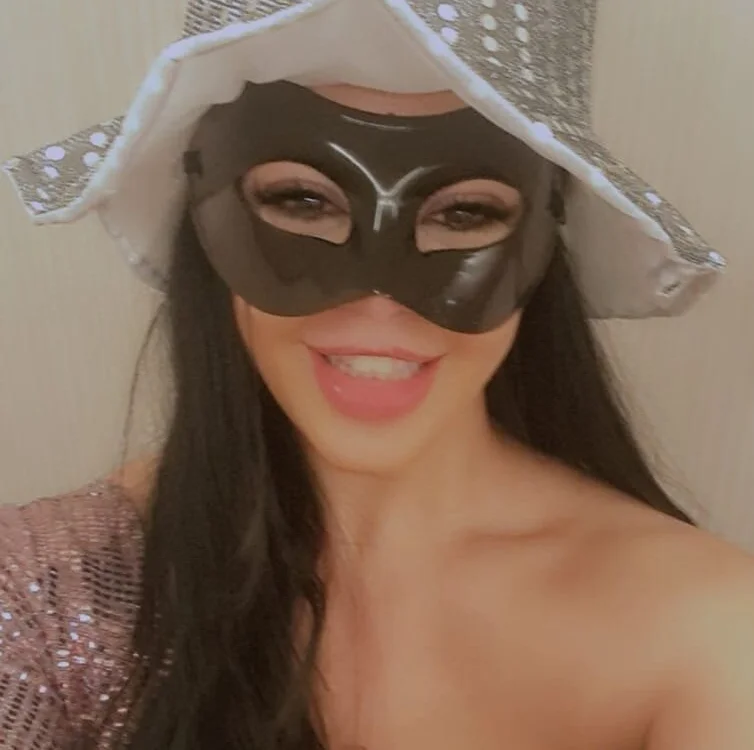 Aleen8067's Offline XXX Chat