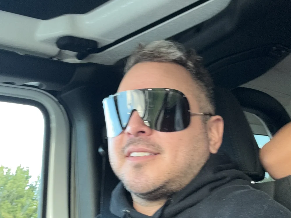 luis3473's Offline Chat Room