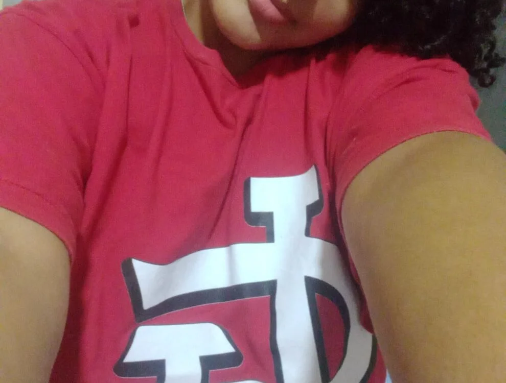 chloe_kisses' Offline XXX Chat