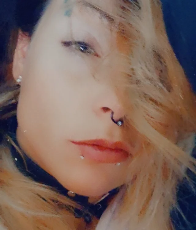 Paris_Storm's Offline XXX Chat