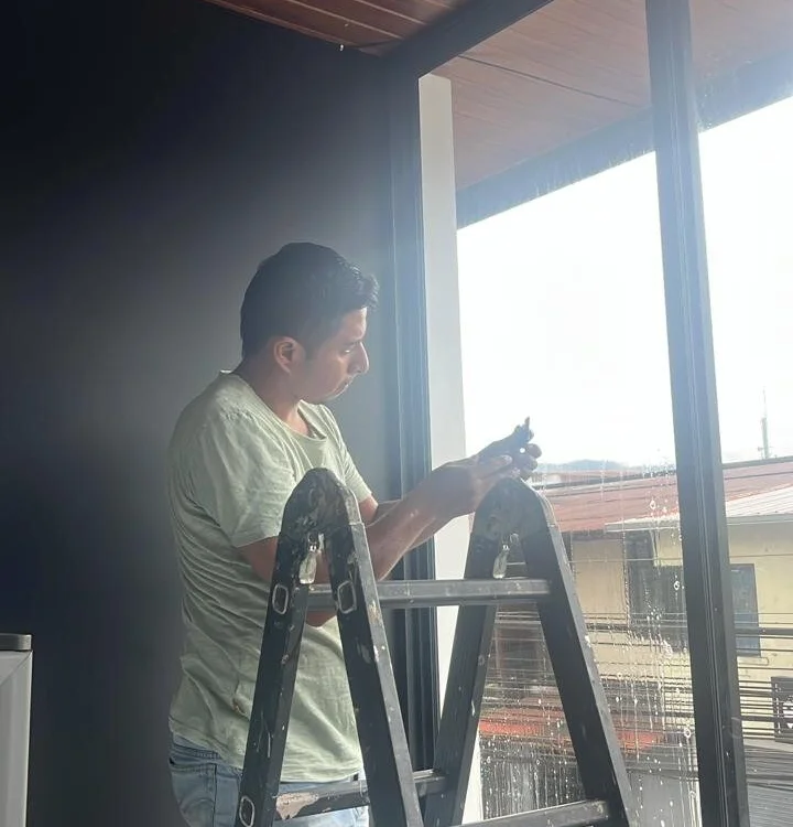 Dannyhe's Offline XXX Chat