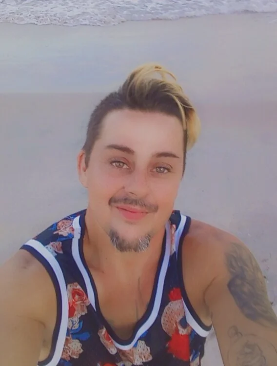 Got_Cocktails' Offline Chat Room