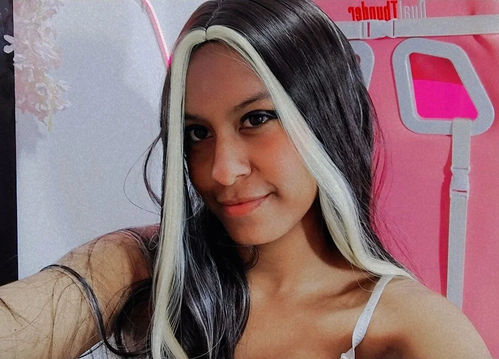 nicole_uwu8's most recent online preview