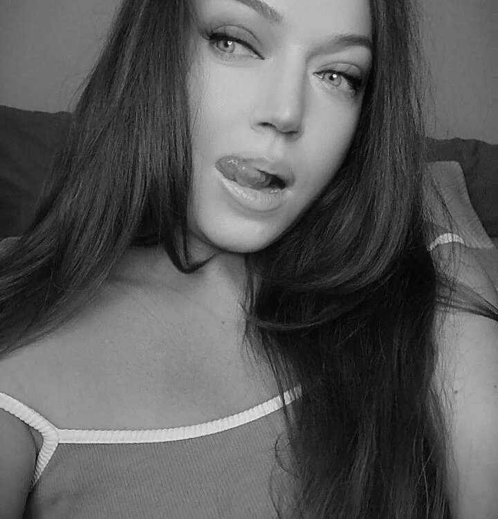Sasha0nline's Offline XXX Chat