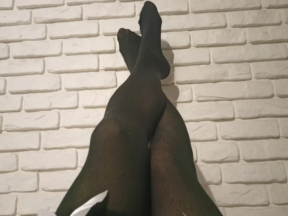 SissyHomeAlone's Offline Chat Room