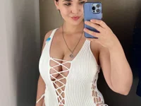 Angieelee69 live cam