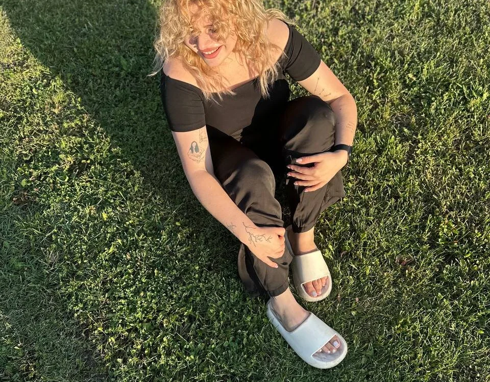 sunshinyflash's Offline XXX Chat