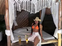 Becca_Clare offline chatrum