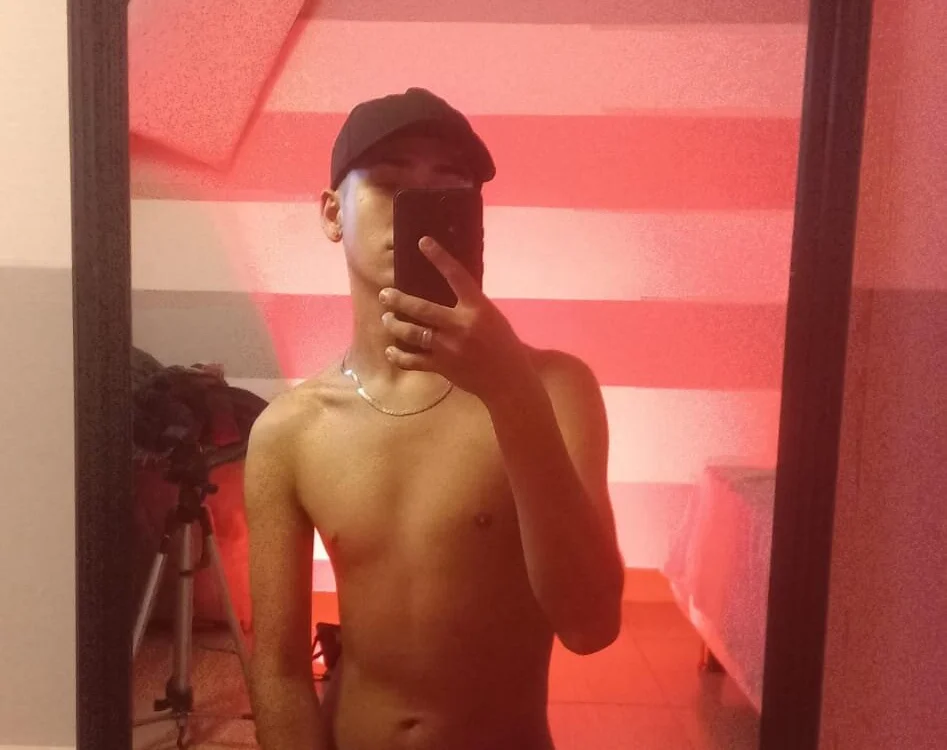 Ryu_Kha Offline XXX Chat