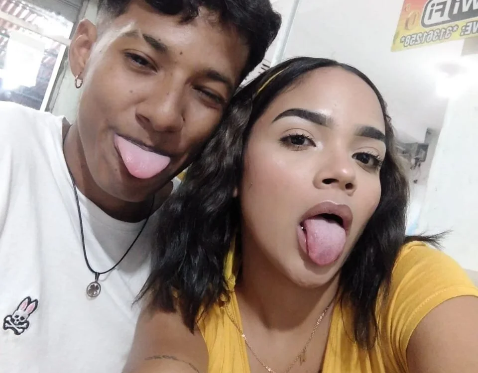 KaroyAndy's Offline XXX Chat