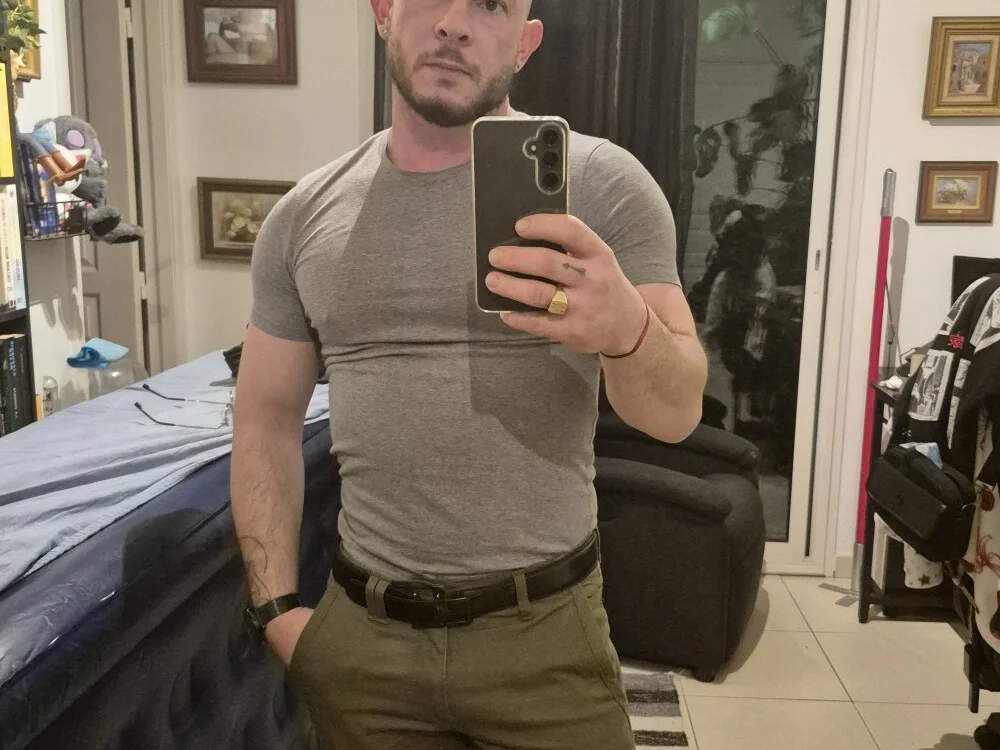 jourdinio13 offline XXX-chat