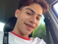 Young_Boys webcam model