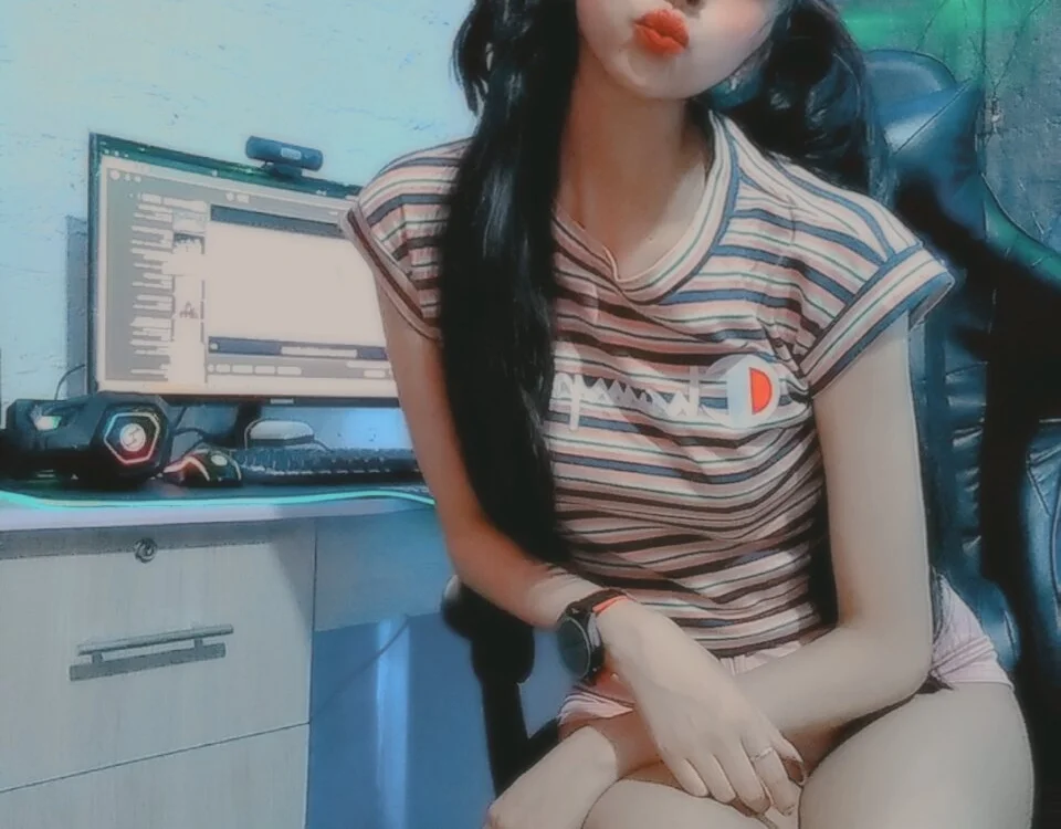 livvi_ro offline chatrum