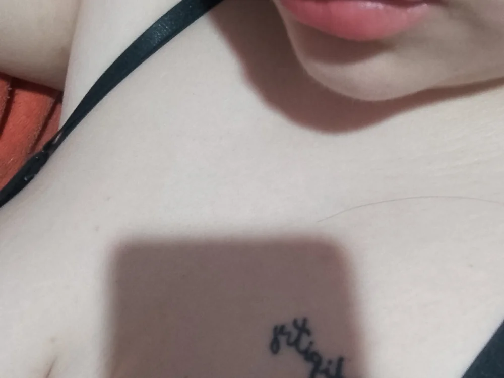 ladyybitch offline chatrum