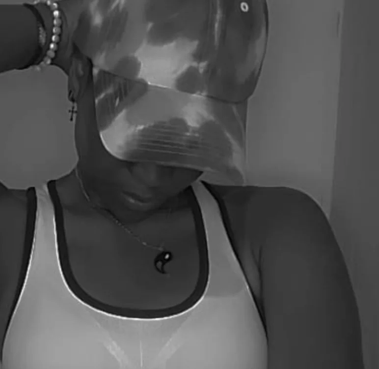 SellyFavourite's Offline XXX Chat