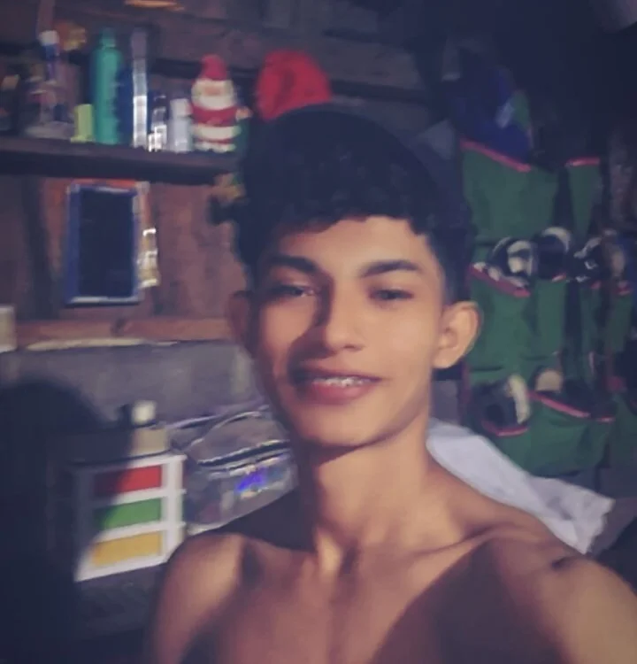 Offline XXX chat modela Natanael_bb