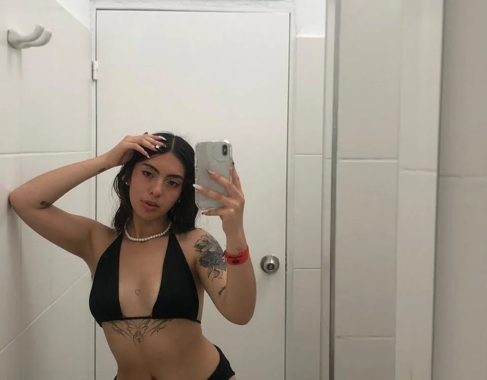 Abby_Piink Offline XXX-Chat