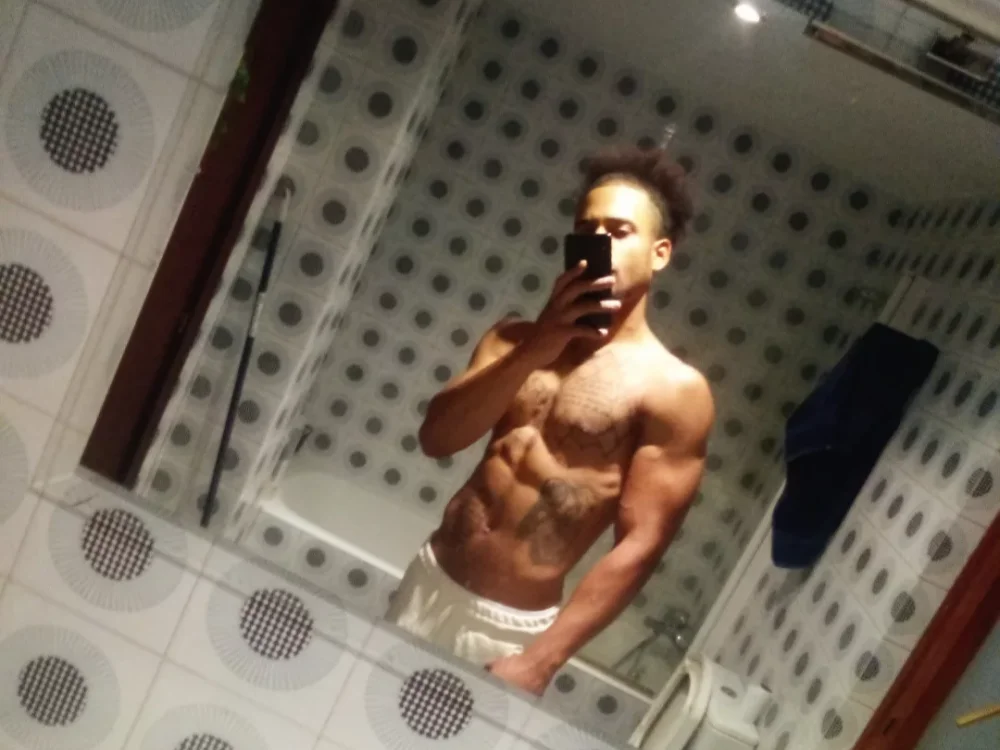 Chat XXX offline de Morenolatin26