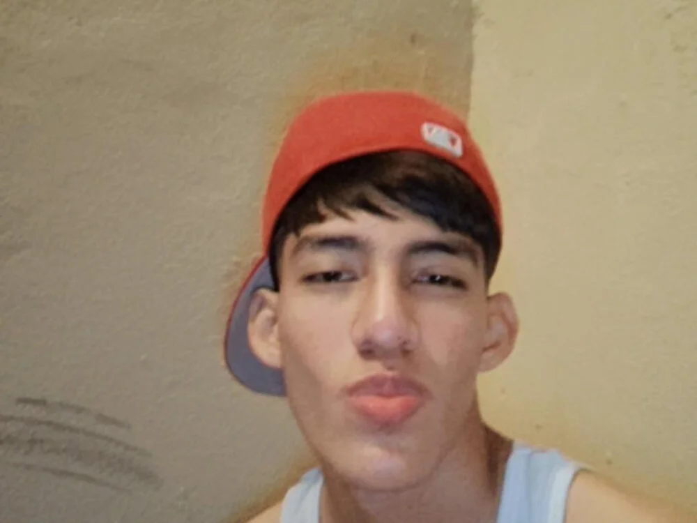 eriki9n Offline XXX chat