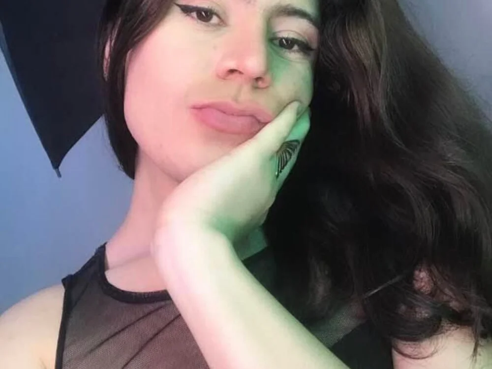 Darling_Nico's Offline XXX Chat