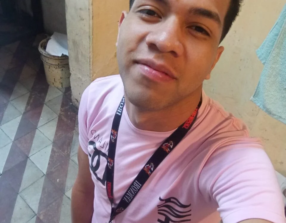 Offline chatovací místnost Angel_Real_hot