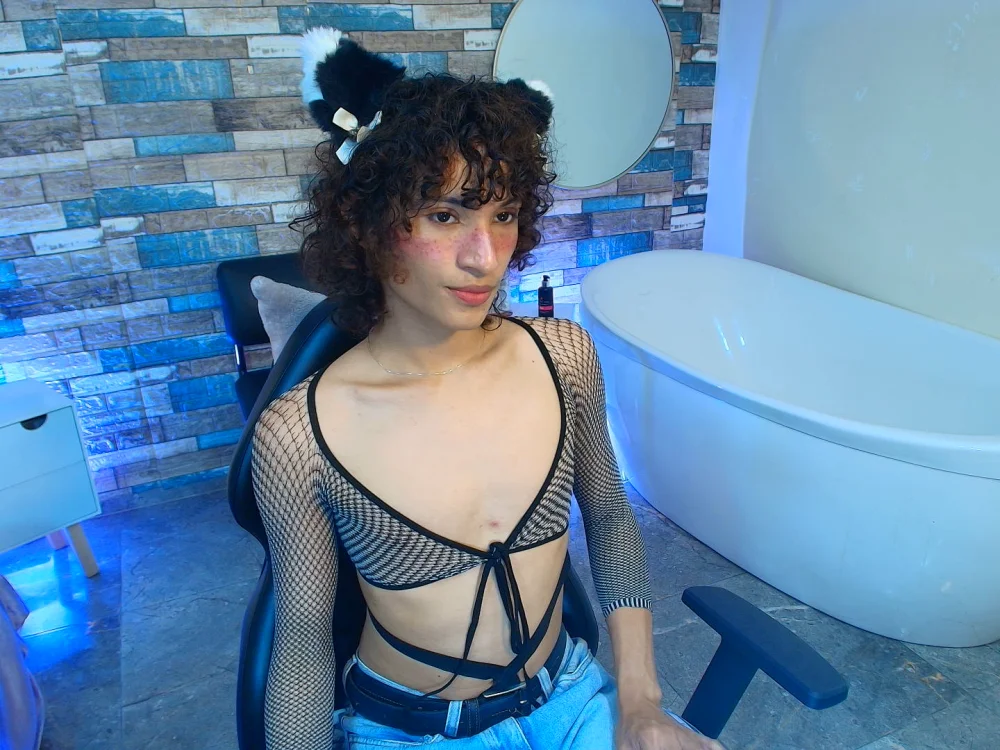 Chipi_tay's Live XXX Chat