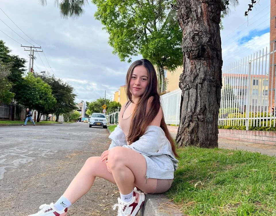 Hanssel_tess Offline XXX Chat