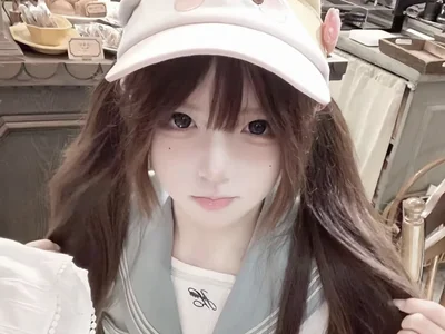 lris-Beauty on StripChat